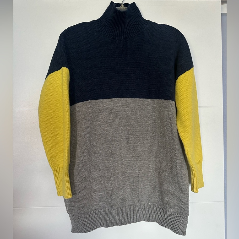 525 America brand colorblock turtleneck sweater blue/grey/yellow Size: Large